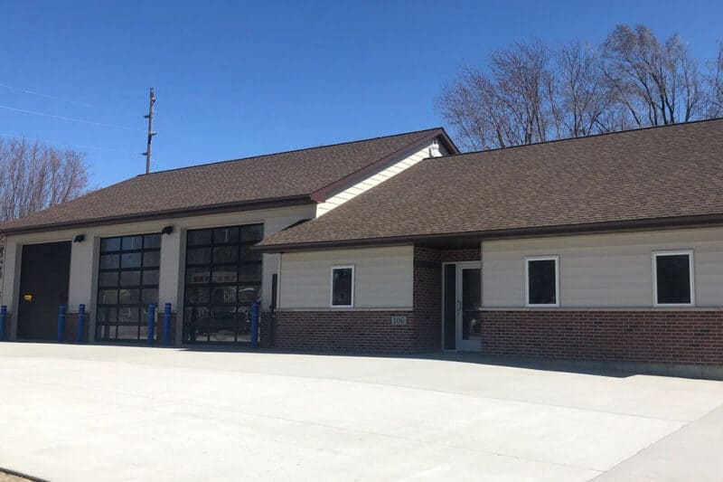 Ambulance Garage 800x533 1 - Madelia Health