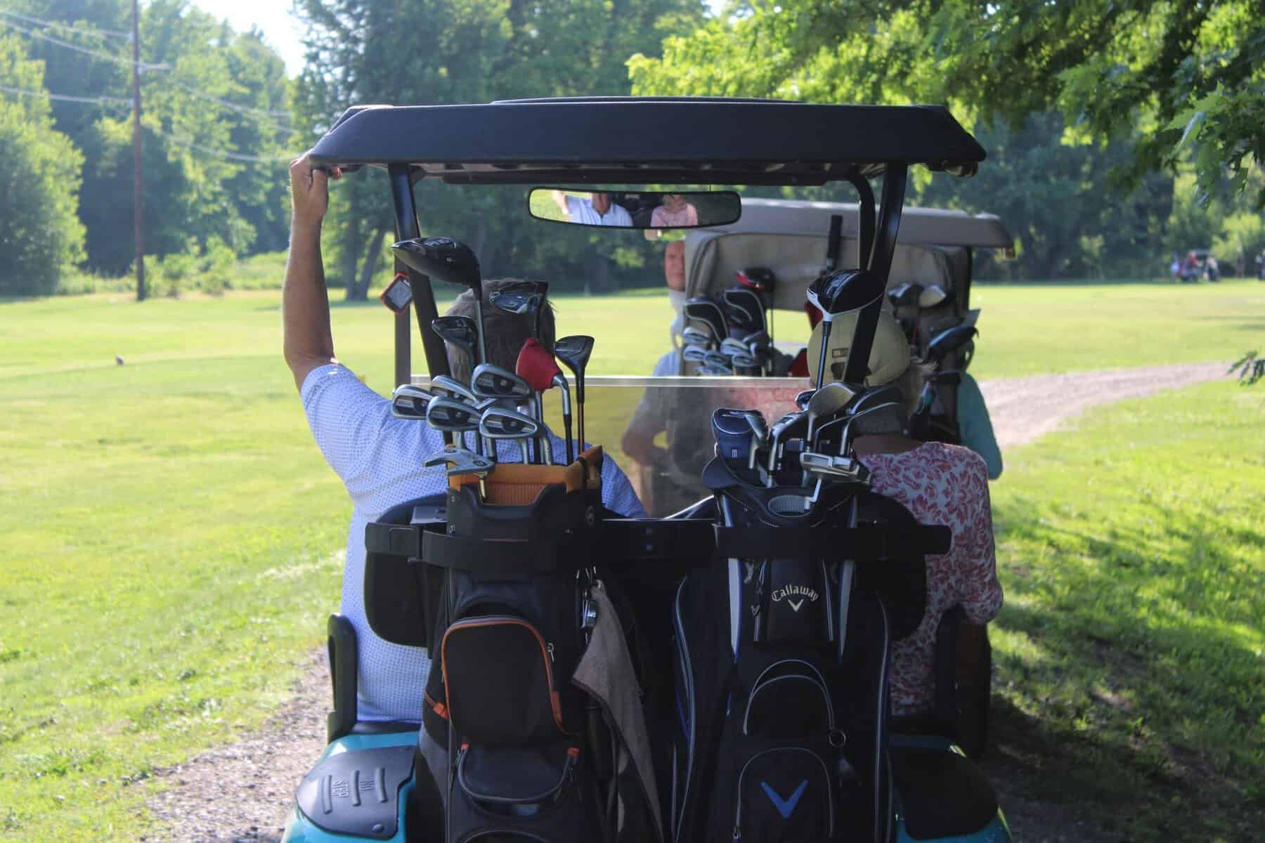 Cart driving Cart driving - Madelia Health